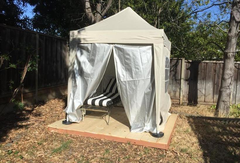 Bed and Breakfast Saratoga House Cars Available