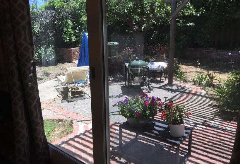 Bed and Breakfast Saratoga House Cars Available