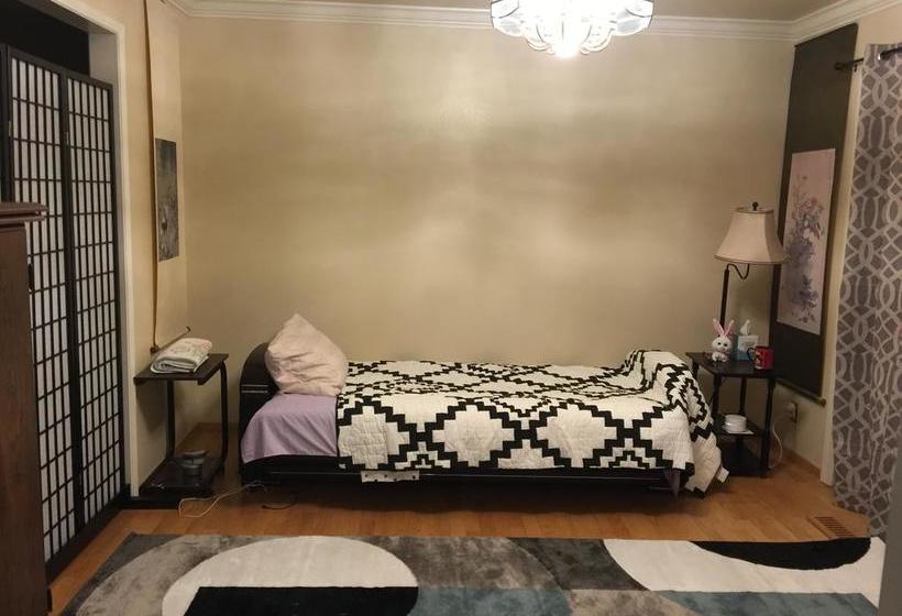 Bed and Breakfast Saratoga House Cars Available