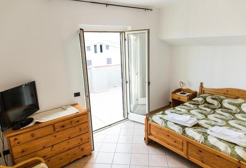 تختخواب و صبحانه Torre Ancinale