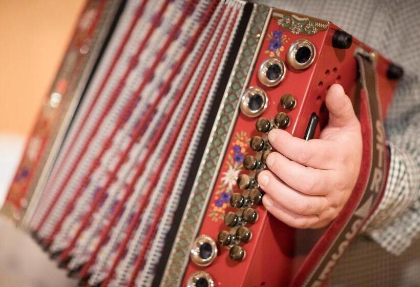 בית מלון כפרי Alpenhof