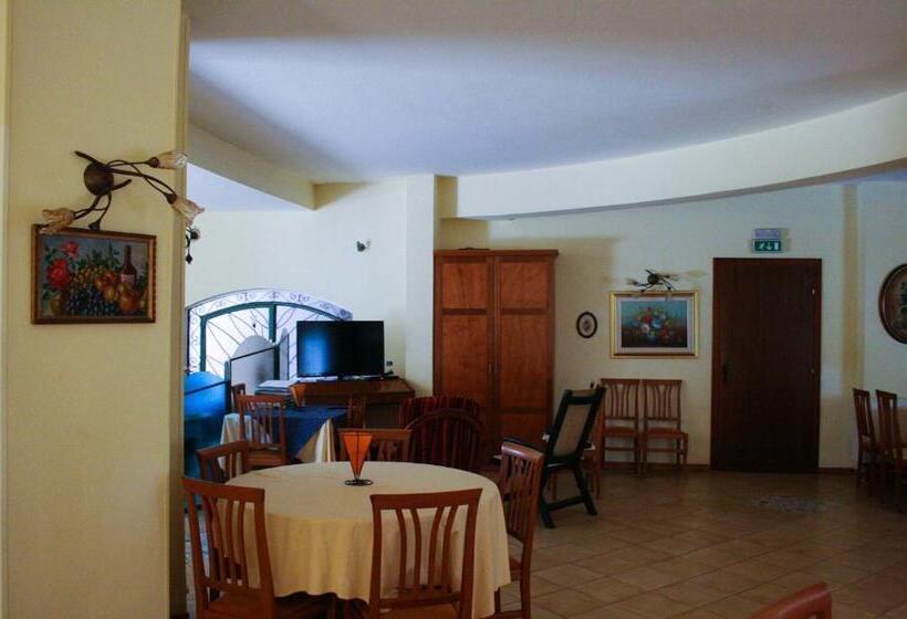 בית מלון כפרי Arenella Beach Rooms