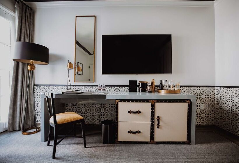 فندق Californian