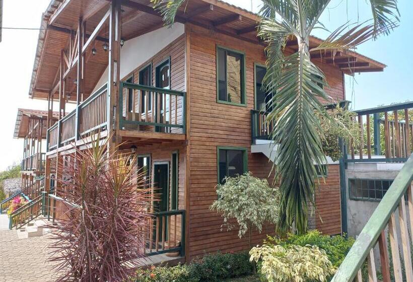 בית מלון כפרי Canoa South Beach