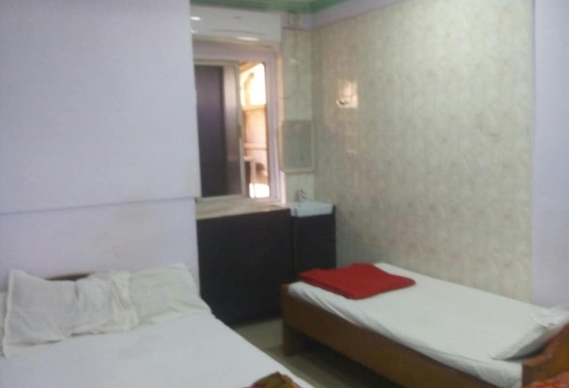 هتل Central Guest House