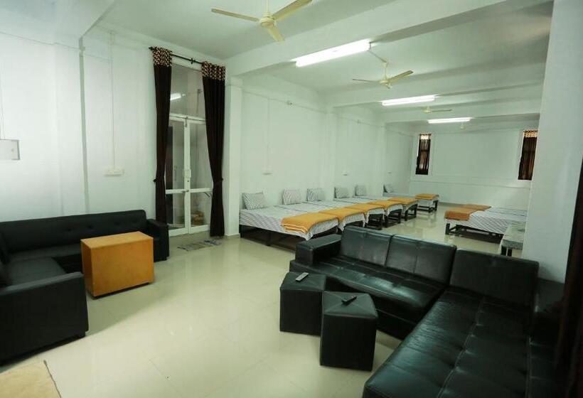 בית מלון כפרי Chillax Vagamon