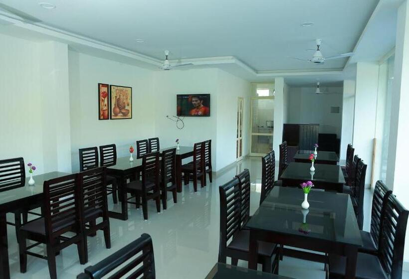 בית מלון כפרי Chillax Vagamon