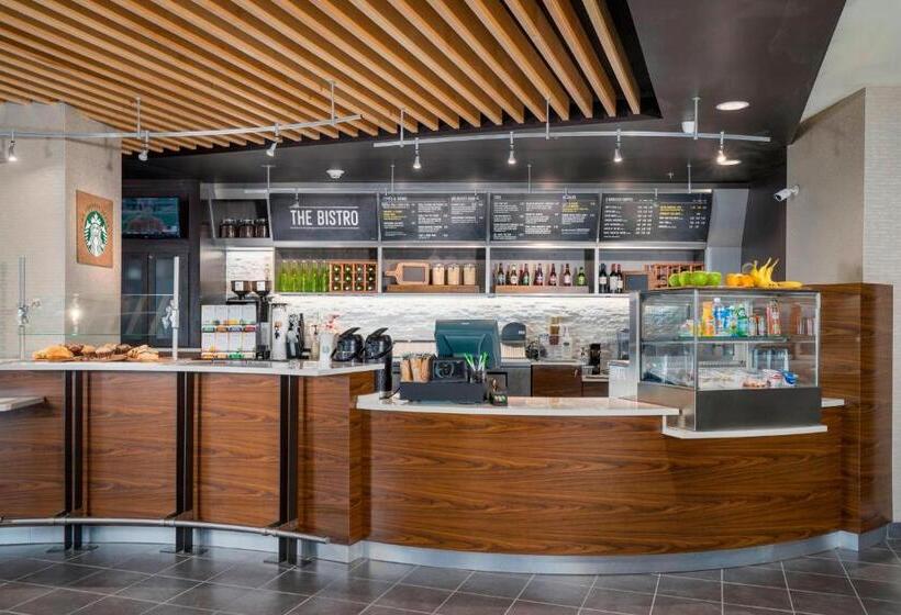 Отель Courtyard By Marriott Niagara Falls, Usa