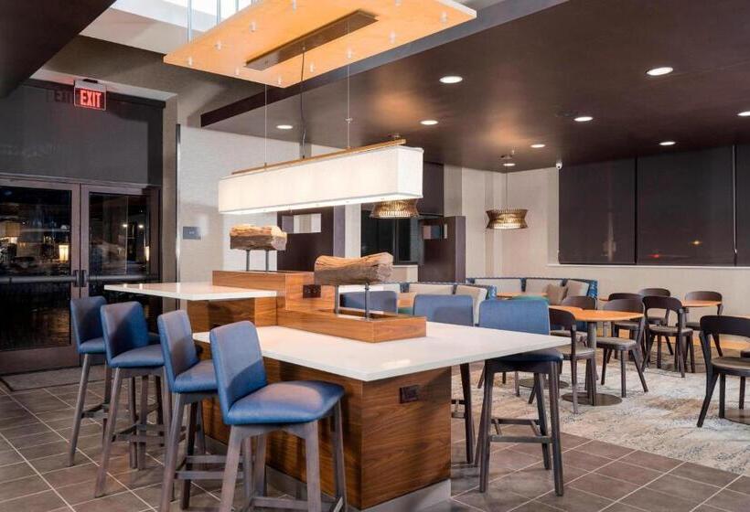 هتل Courtyard By Marriott Niagara Falls, Usa