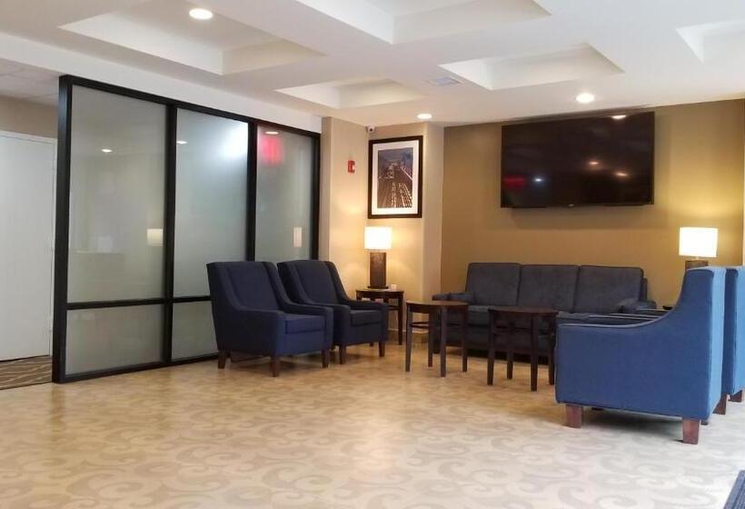 ホテル Days Inn By Wyndham Brooklyn Marine Park