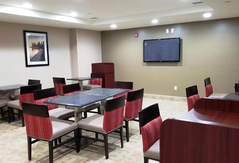 ホテル Days Inn By Wyndham Brooklyn Marine Park