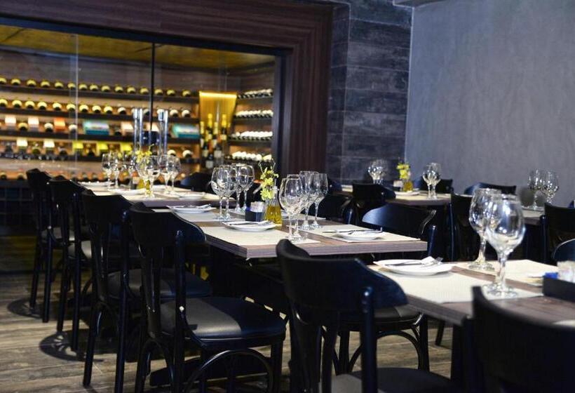 فندق Dubai Suites