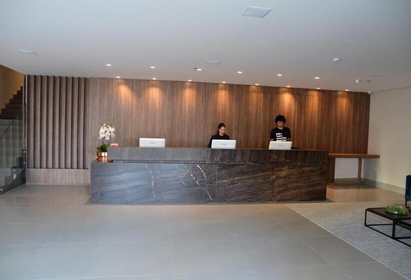 فندق Dubai Suites