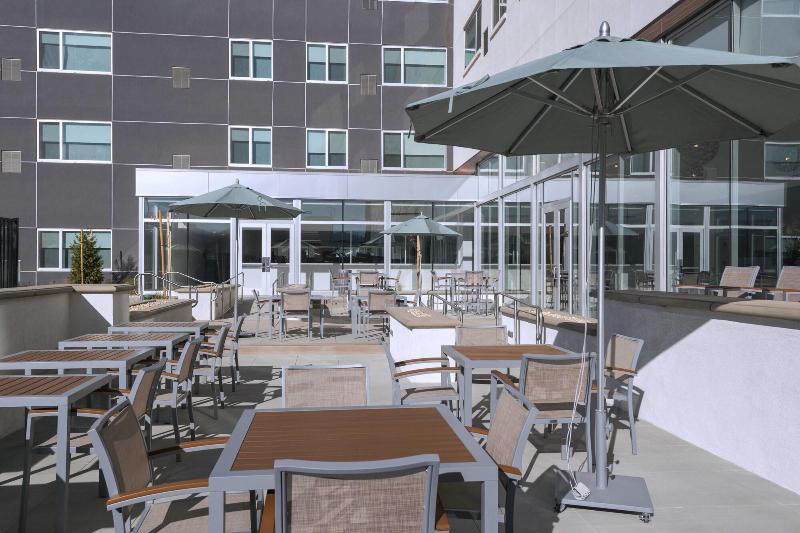 Отель Element Palmdale