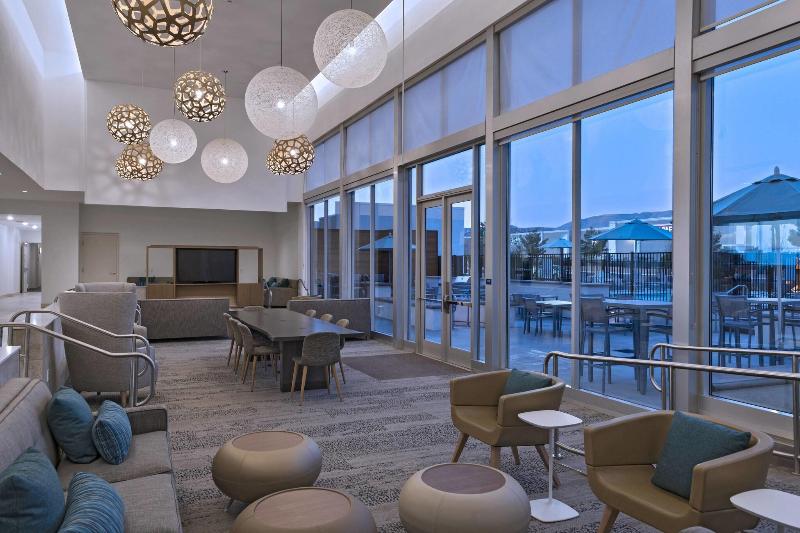 Отель Element Palmdale