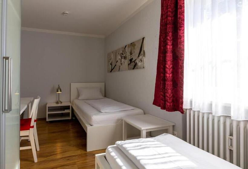 호텔 Gästehaus Guggenberger