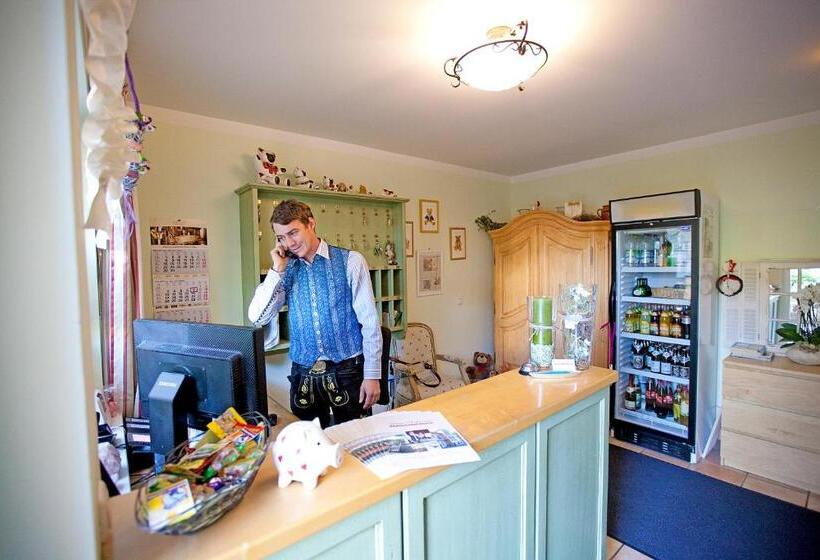 호텔 Gästehaus Guggenberger