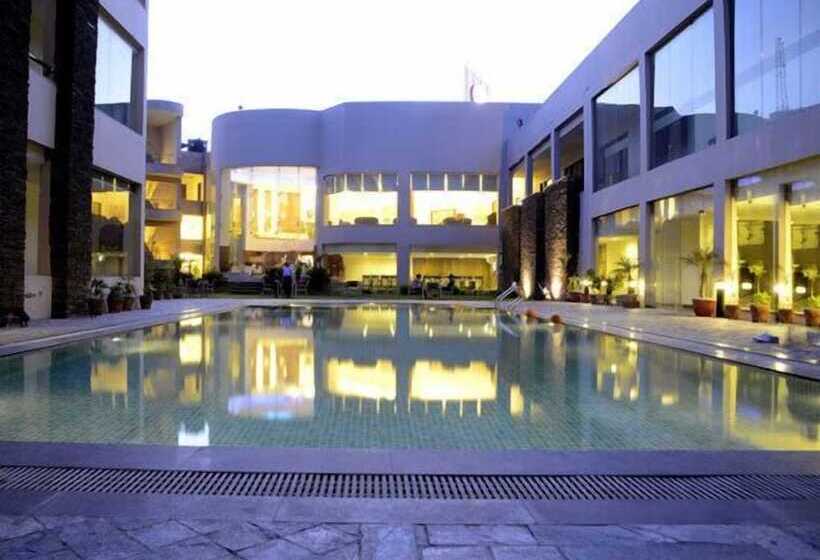 בית מלון כפרי Hans Resort