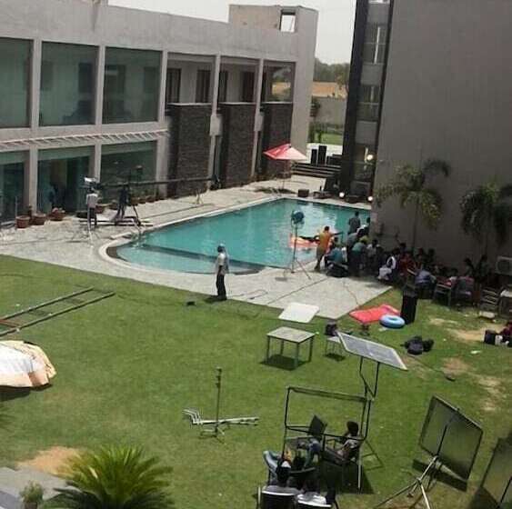 בית מלון כפרי Hans Resort