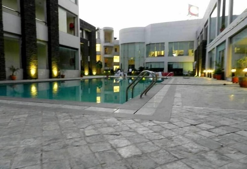 בית מלון כפרי Hans Resort