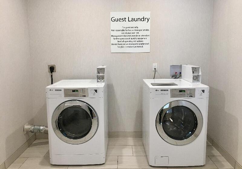 호텔 Holiday Inn Express   Grand Island, An Ihg