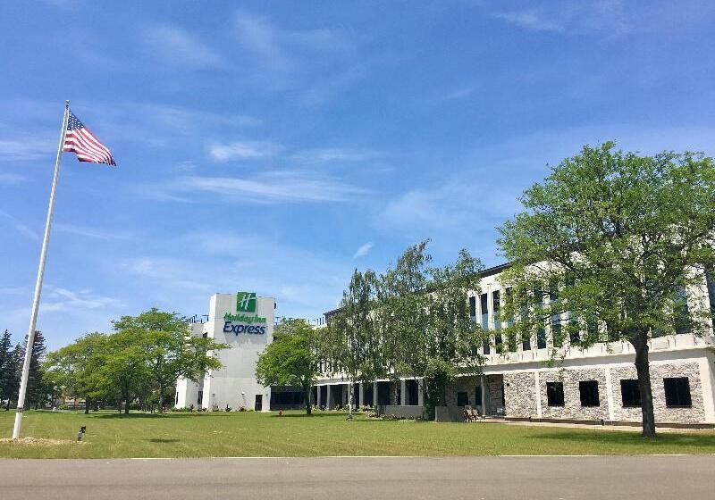 호텔 Holiday Inn Express   Grand Island, An Ihg