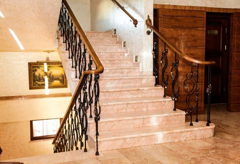 هتل Iberia Palace