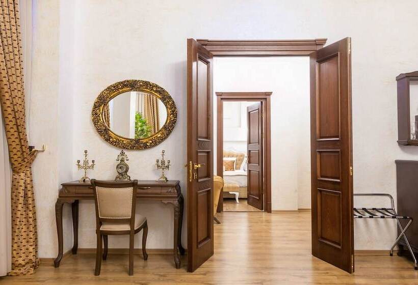 هتل Iberia Palace