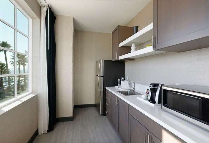 فندق Inn At The Pier Pismo Beach, Curio Collection By Hilton