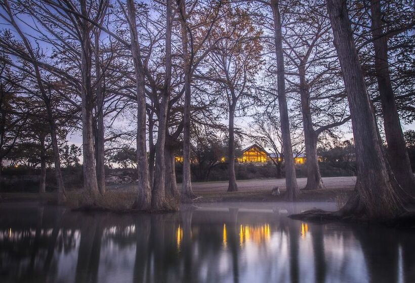 Отель Joshua Creek Ranch