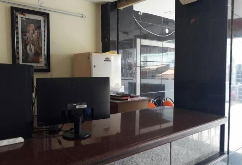 هتل Krishna Grand Inn