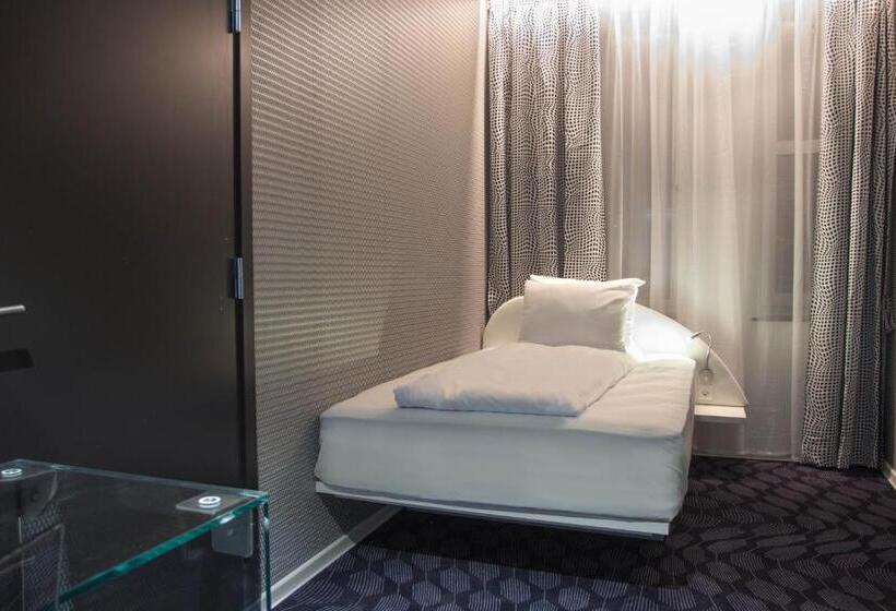 Magic Hotel Xhibition