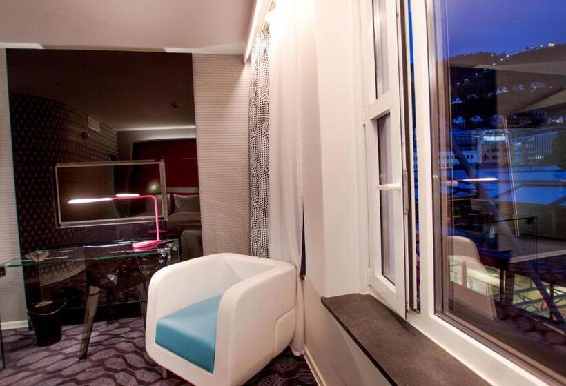 Magic Hotel Xhibition