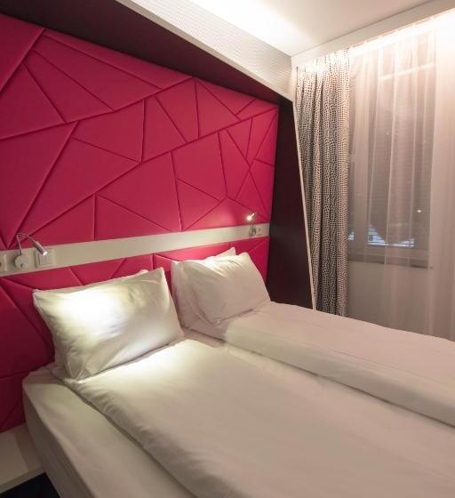 Magic Hotel Xhibition