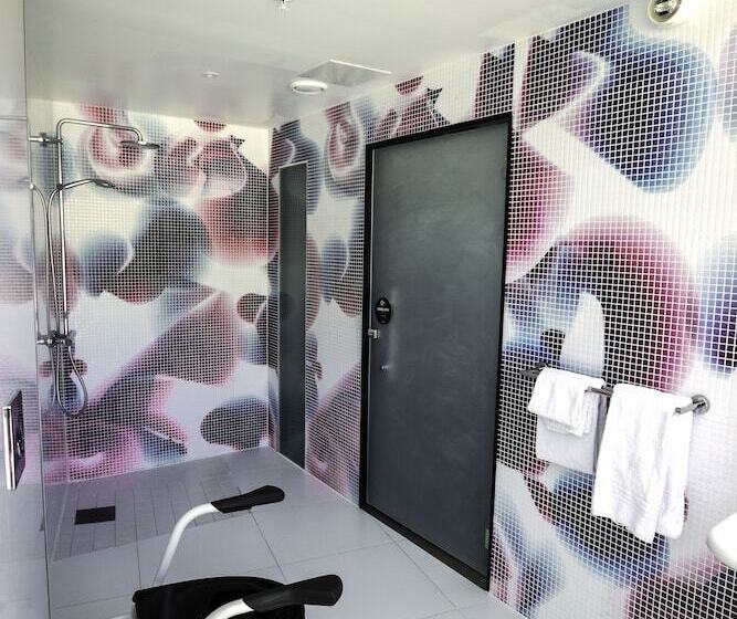 Magic Hotel Xhibition