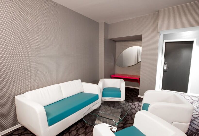 Magic Hotel Xhibition