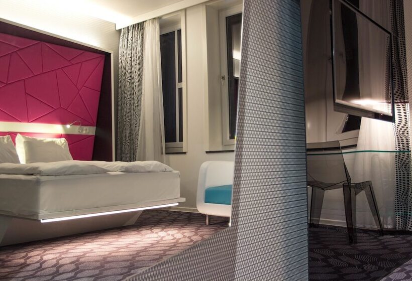 Magic Hotel Xhibition