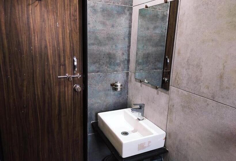 בית מלון כפרי Manasi Inn