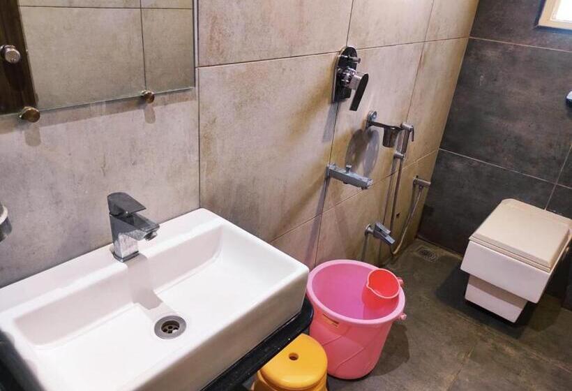 בית מלון כפרי Manasi Inn