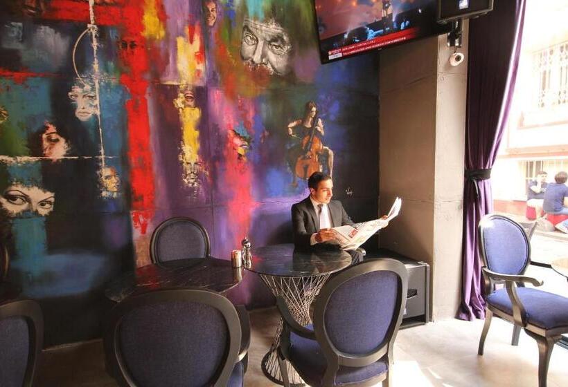 בית מלון כפרי Naumpasa Konagi