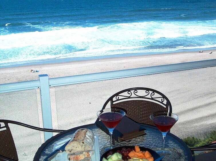 هتل Nelscott Manor