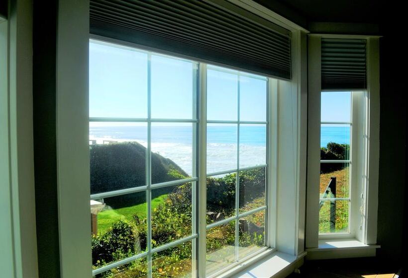 هتل Nelscott Manor