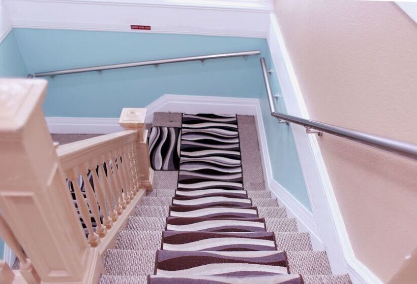 בית מלון כפרי Oak