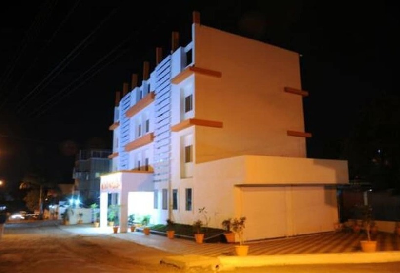 בית מלון כפרי Om Executive