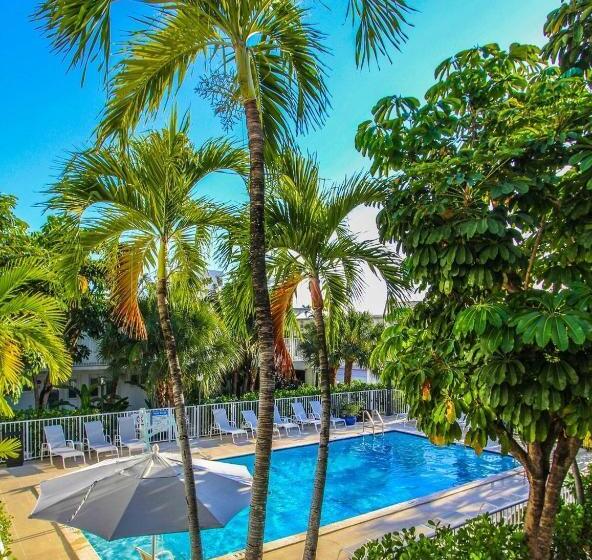 בית מלון כפרי Park Royal Miami Beach