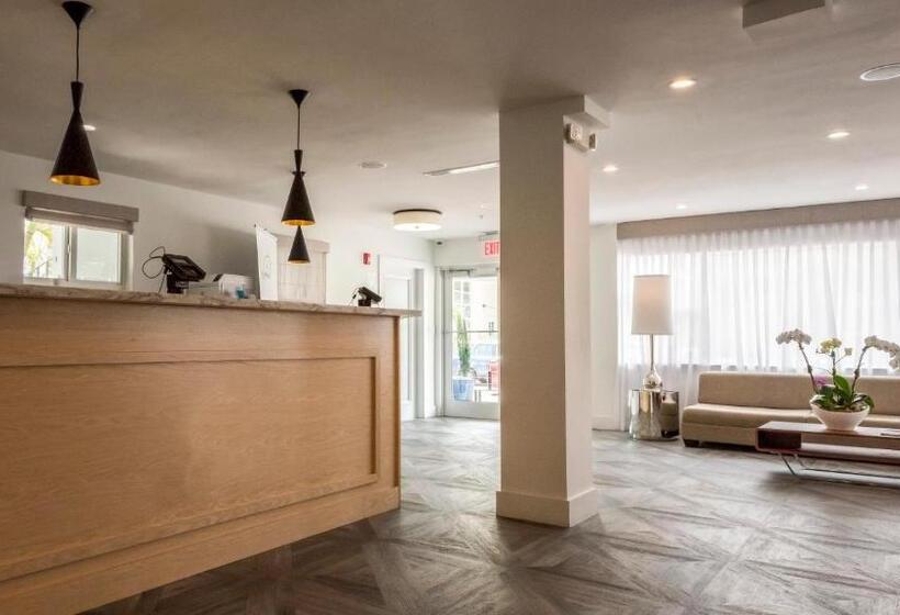 בית מלון כפרי Park Royal Miami Beach