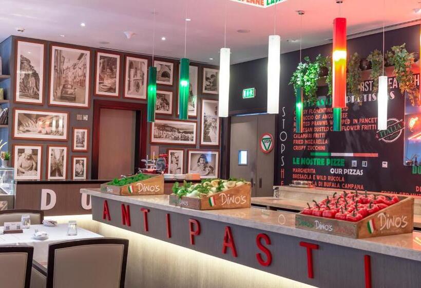 Отель Pearl Rotana Capital Centre