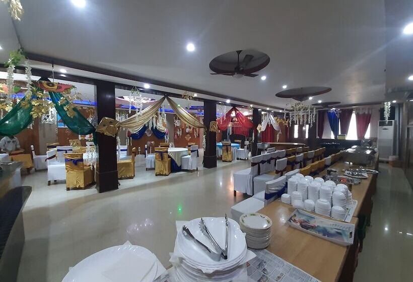 هتل Platinum Plaza