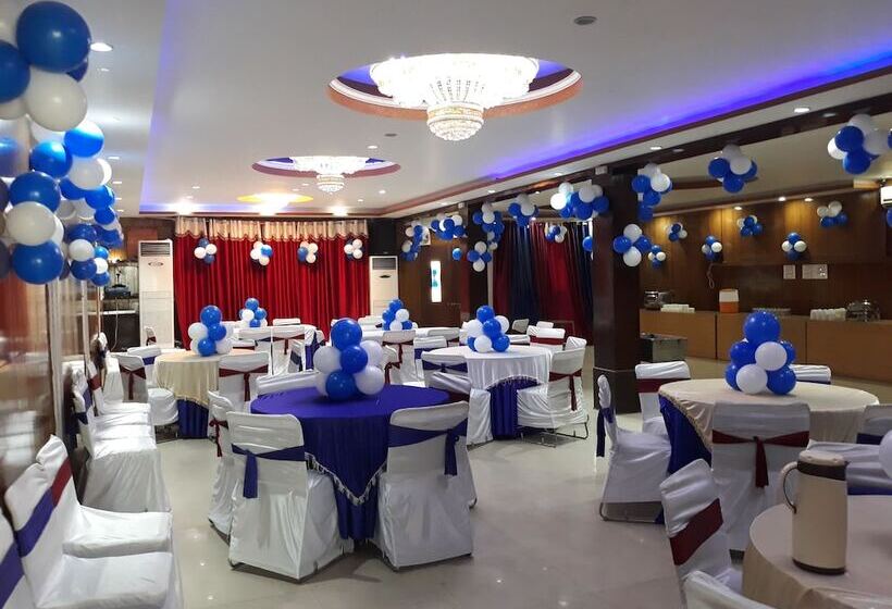 هتل Platinum Plaza