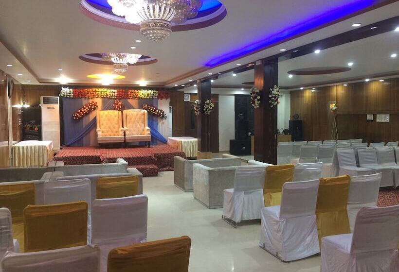 هتل Platinum Plaza